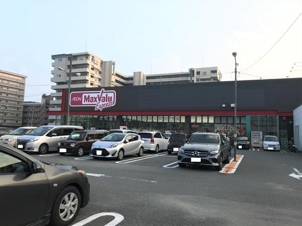 サン　ラルーチェ博多南(マックスバリュ　エクスプレス博多駅南店)