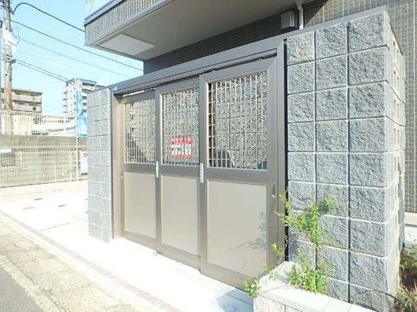 D-room博多駅南弐番館