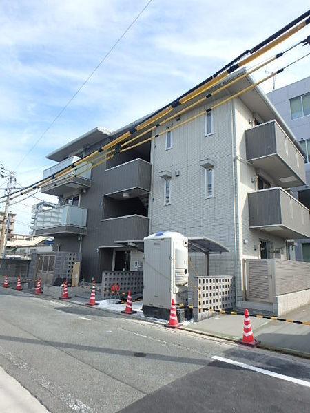 D-room博多駅南弐番館