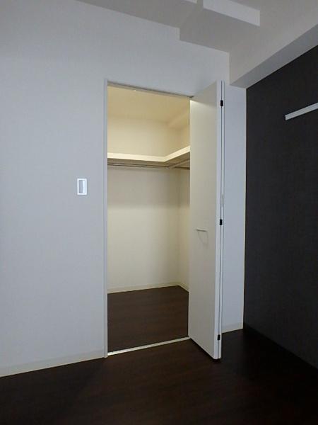 エルヴィータ駅南