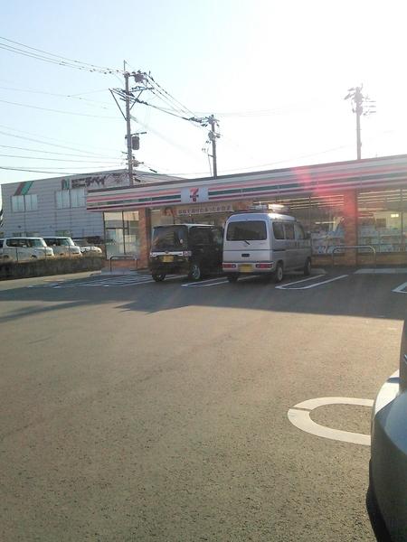 ヴィラージュ博多駅南(セブンイレブン博多東那珂1丁目店)
