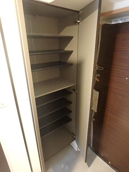 リヴァイン博多駅南