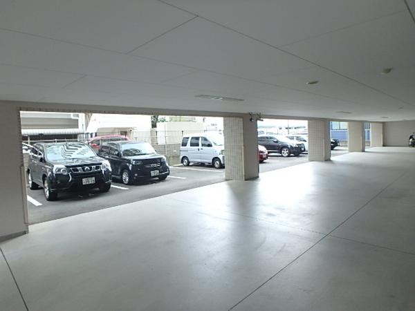 HF博多東レジデンス(駐車場)