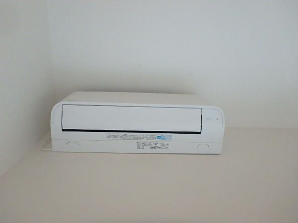 エンクレスト空港通り