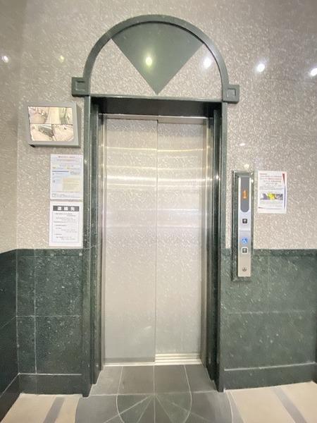 ロイヤル博多駅東84