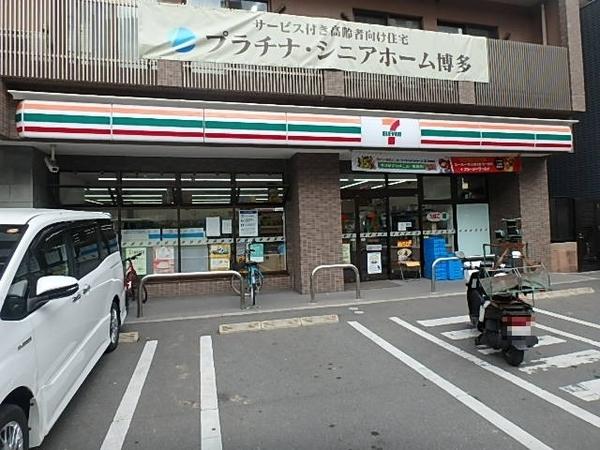 B/UNITYTAKESHITAEKIMAE(セブンイレブン博多竹下駅前店)