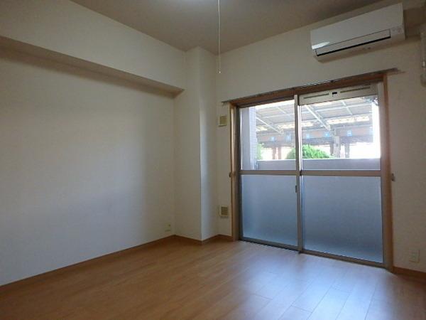 SUNNYSIDEUP(リビング)