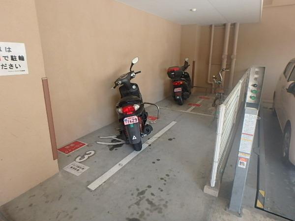 エムティースクエア吉塚駅前