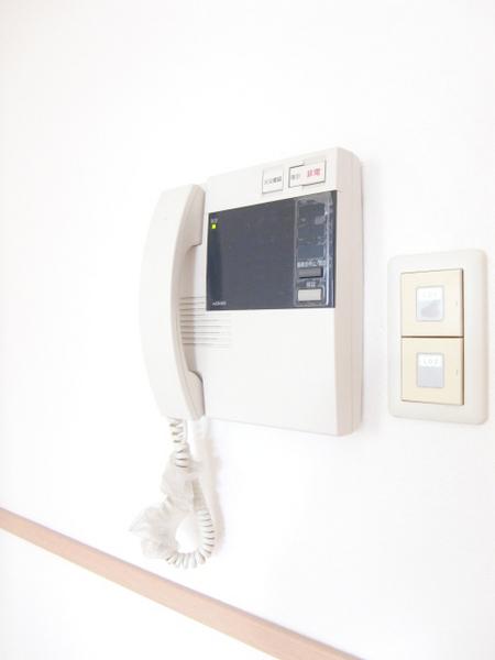 ハイツ・ルミエールペッティ