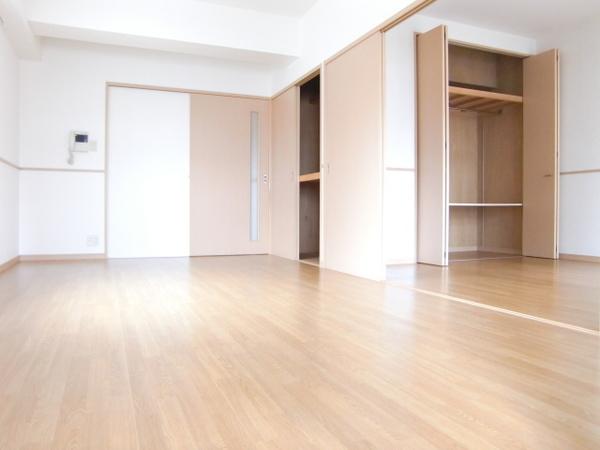 ハイツ・ルミエールペッティ