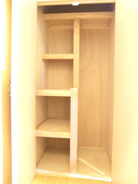 ハイツ・ルミエールペッティ