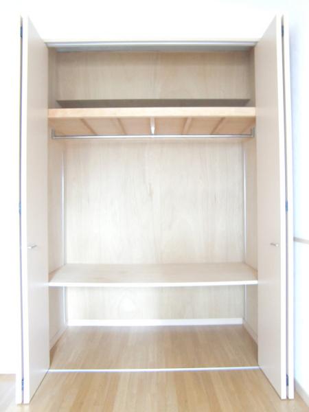 ハイツ・ルミエールペッティ