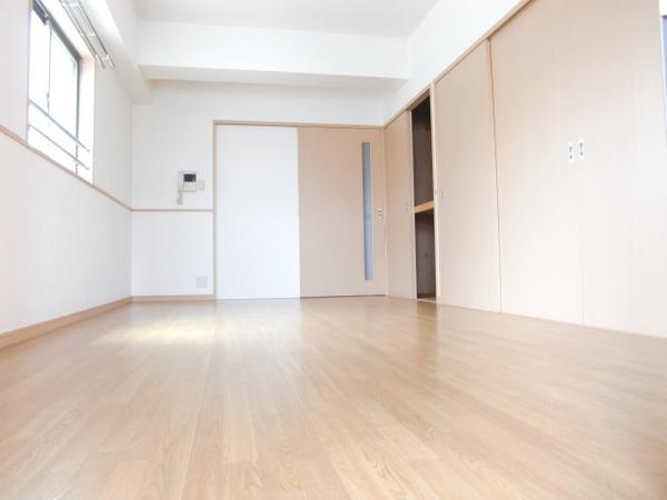 ハイツ・ルミエールペッティ