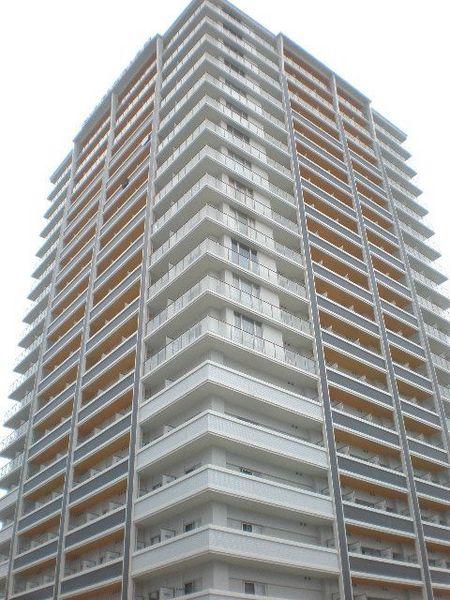 No.72HARBOREASTTOWER