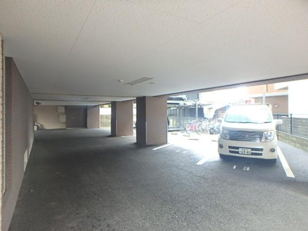 ルッシェ竹下駅前