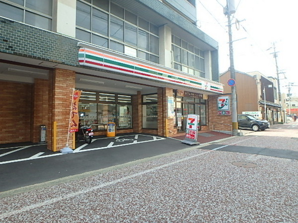 グレイス美野島(セブンイレブン博多美野島通り店)