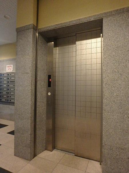 アコール県庁前