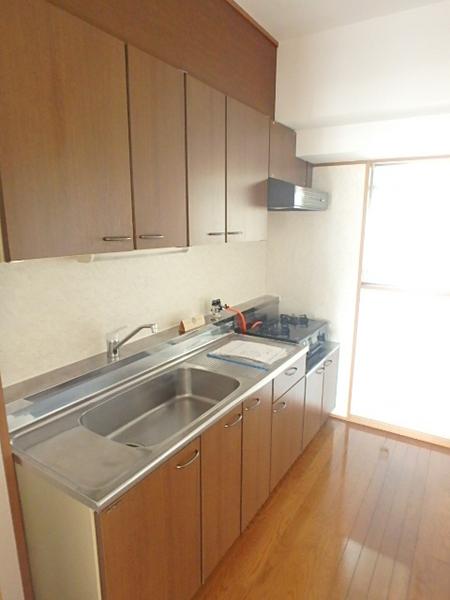 クレスティ空港前