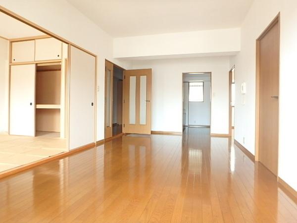 クレスティ空港前
