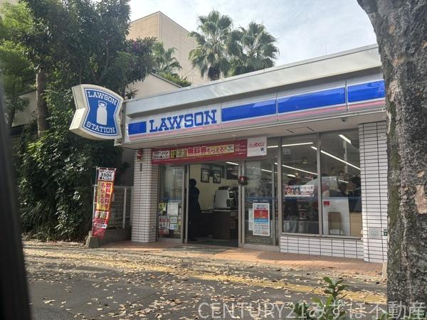 ゼクシオン博多(ローソン博多駅南1丁目店)