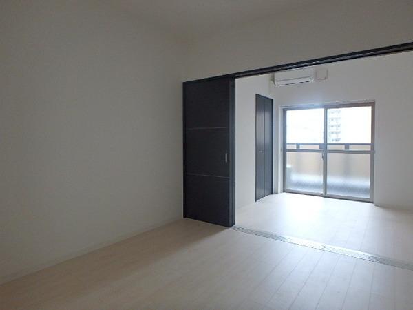 エルヴィータ駅南
