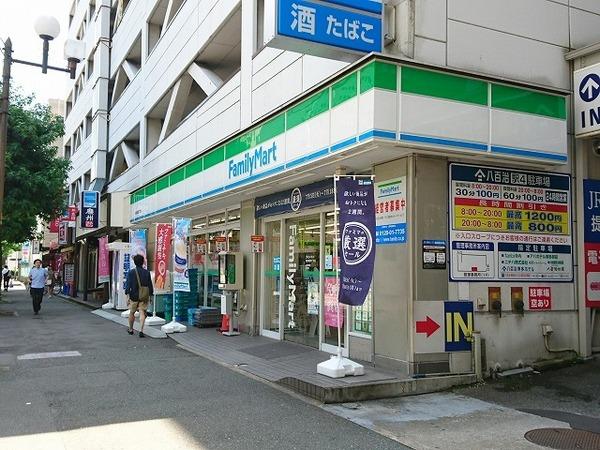 エンクレストGRAN博多駅前(ファミリーマート博多駅前四丁目店)