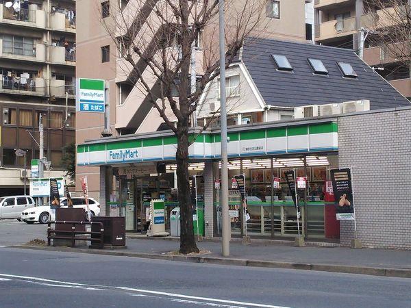 レジデンス住吉(ファミリーマート博多住吉公園前店)