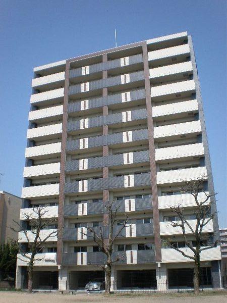 フェリススクエア