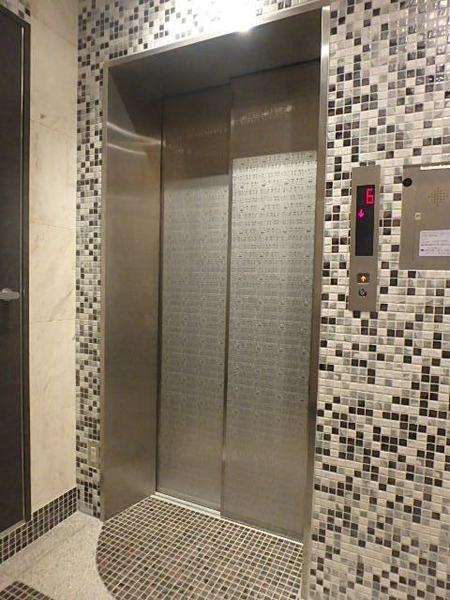 レキシントンスクエア駅南