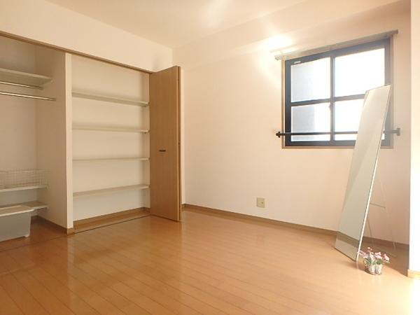 フェイズイン博多駅東(洋室)