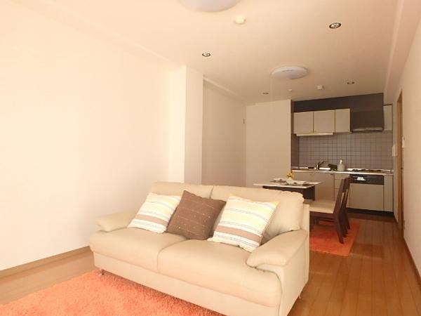 フェイズイン博多駅東(リビング)