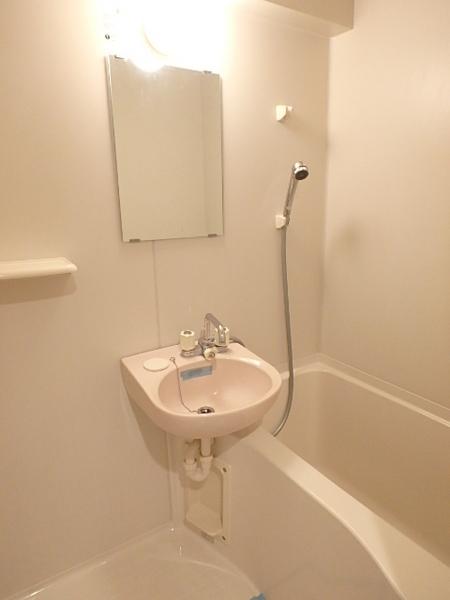 アリビオ百年橋通り