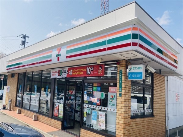 ヒルズ博多の森(セブンイレブン博多月隈店)