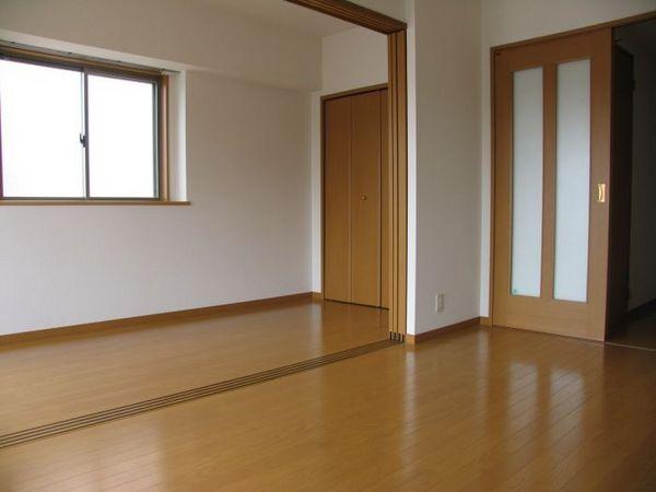 ソレイユユニバ通り