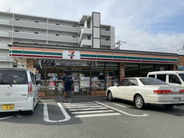 クレールコート野中(セブンイレブン博多板付7丁目店)
