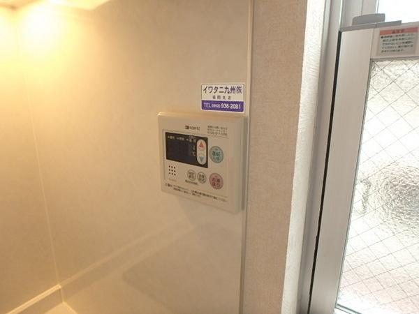 マーキーズ空港前