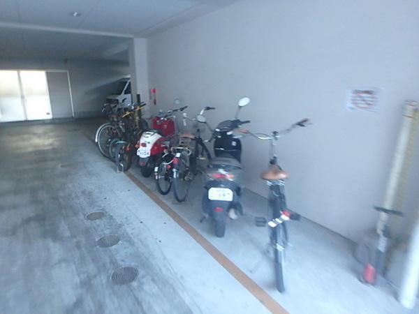 クレスティ博多