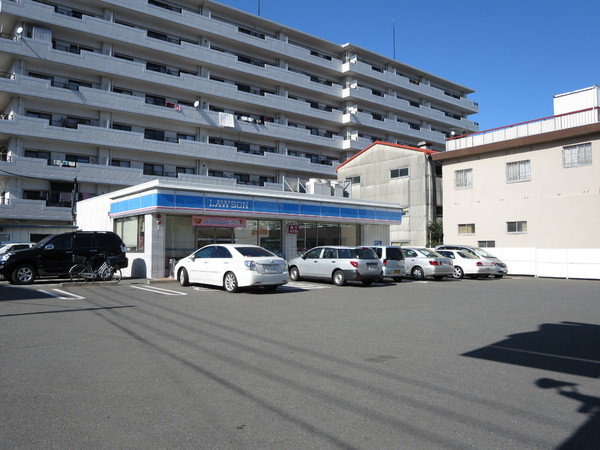 グランディール吉塚(ローソン吉塚五丁目店)