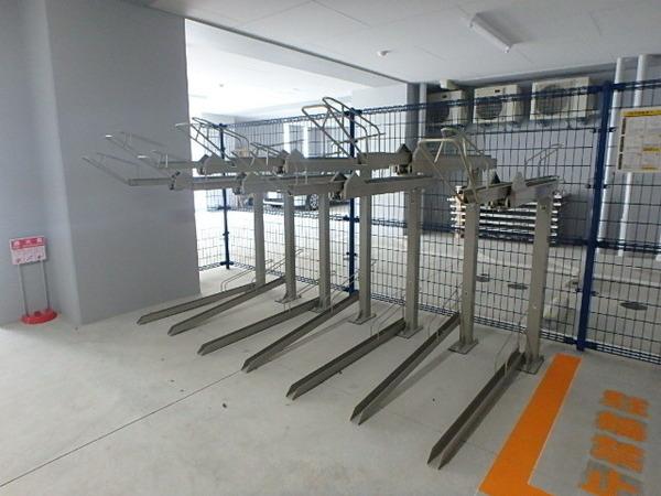 ザ・クロスメント