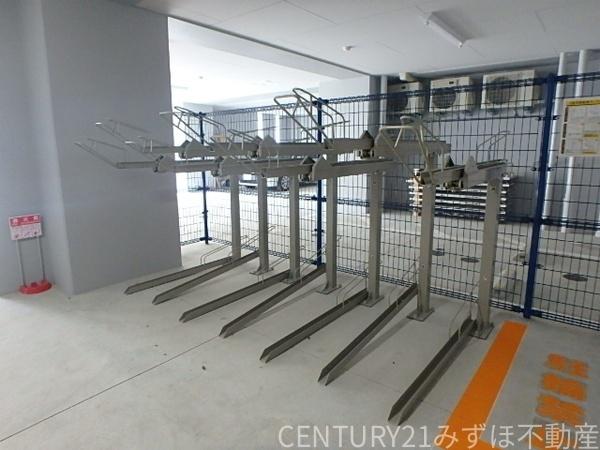 ザ・クロスメント
