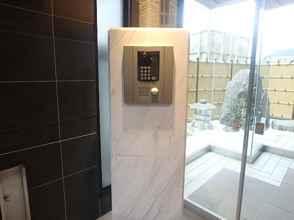 ザ・クロスメント