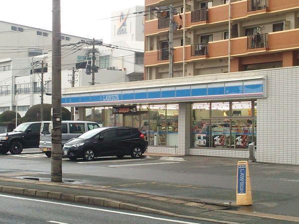 ブルーム半道橋(ローソン博多半道橋店)