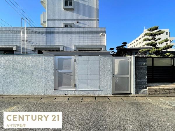 リュミエール空港前