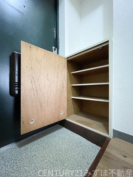 リュミエール空港前