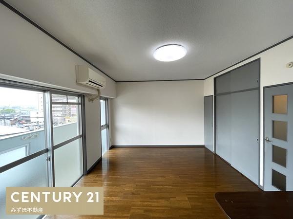 リュミエール空港前