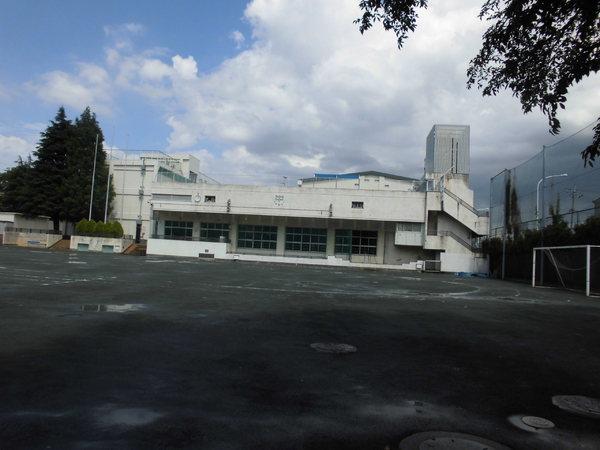 TerraceKitazawa(世田谷区立北沢中学校)