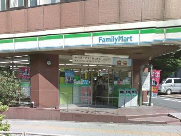 THEパームス代々木上原ヴェールテラス(ファミリーマート駒場四丁目店)
