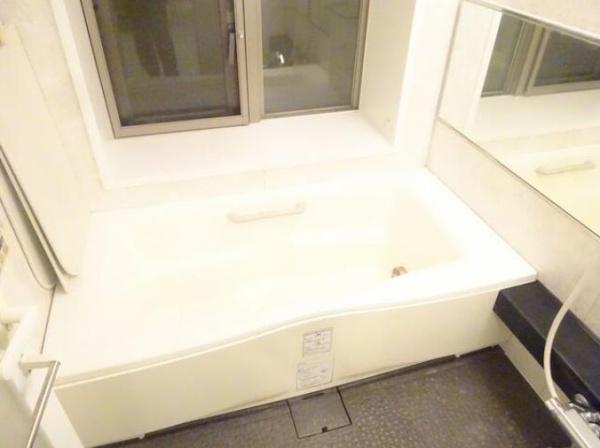 WHITE219