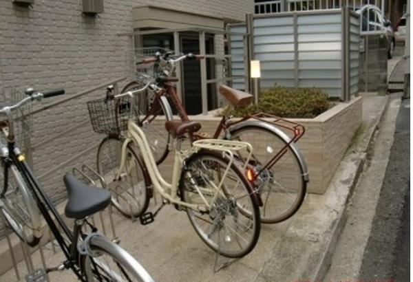 渋谷区初台２丁目のマンション