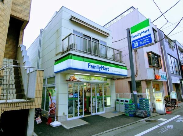 グランフェリシア経堂赤堤(ファミリーマートサンズ経堂すずらん通り店)